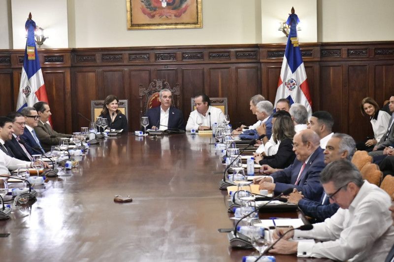 Gobierno comienza planificación presupuestaria hacia 2027