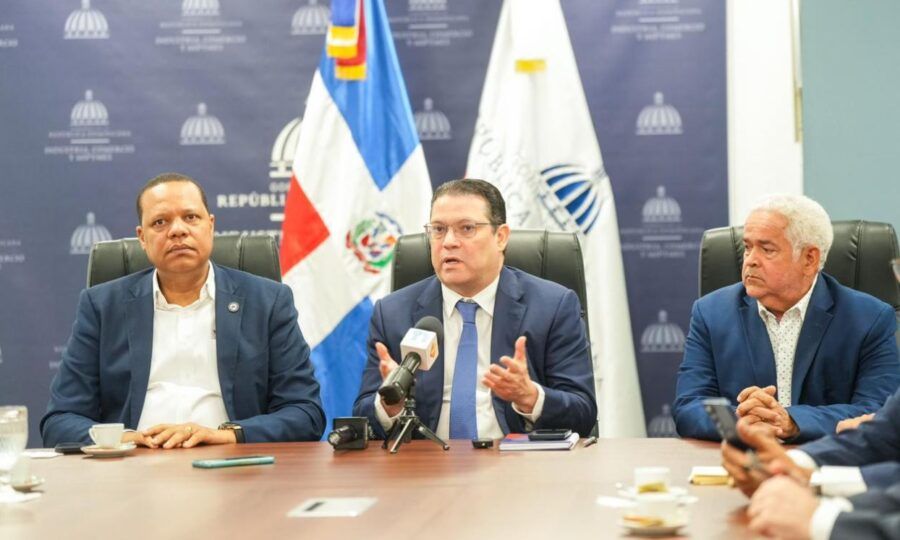 Sanz Lovatón abre diálogo con Adanegas sobre las comisiones en pagos con tarjetas
